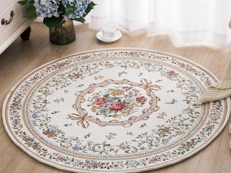 Классический ковер в светлом интерьере